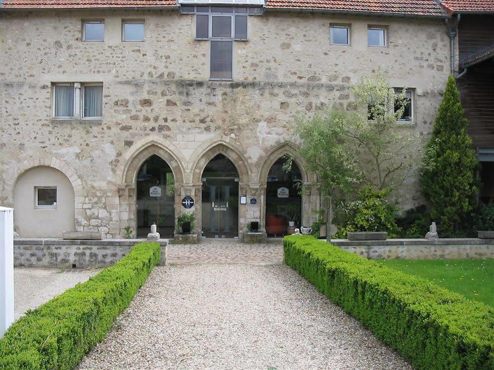 Hotel Abbaye Du Golf De Lesigny Exteriör bild